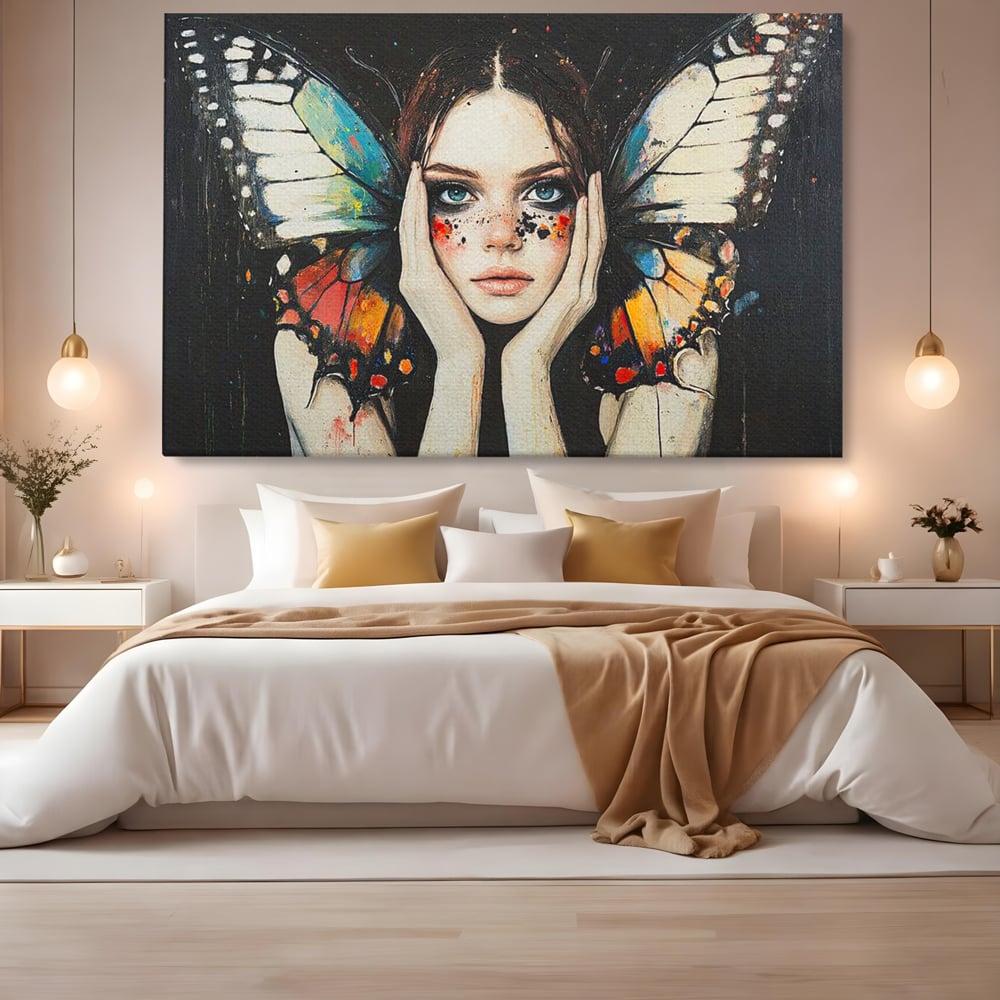 Tablou canvas cu tablou canvas cu femeie si aripi de fluture, fara rama, pe sasiu de lemn, pe perete intr-un dormitor